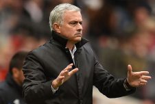Manchester United Mourinyo’ya Servet Değerinde Tazminat Ödeyecek